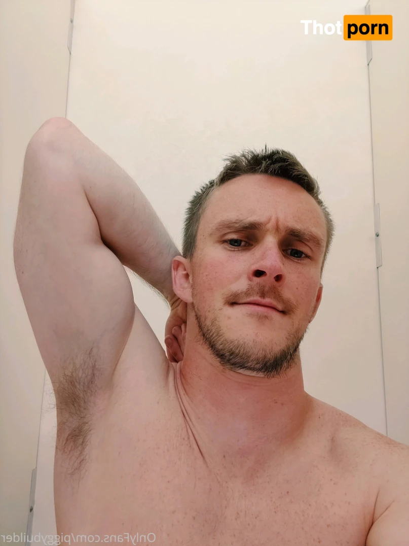 PiggyBuilder 14939758