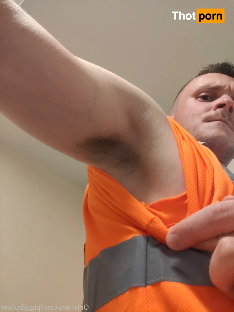 PiggyBuilder 14940843