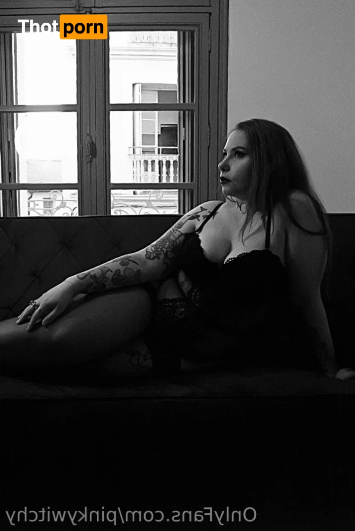 Pinky_Witchy 14807361