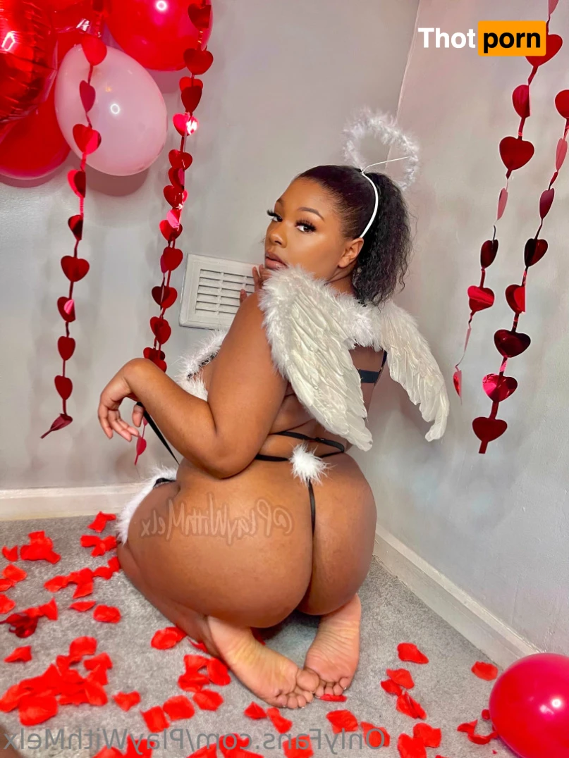 𝐇𝐎𝐑𝐍𝐘 𝐄𝐁𝐎𝐍𝐘 😮‍💨😈 14724323