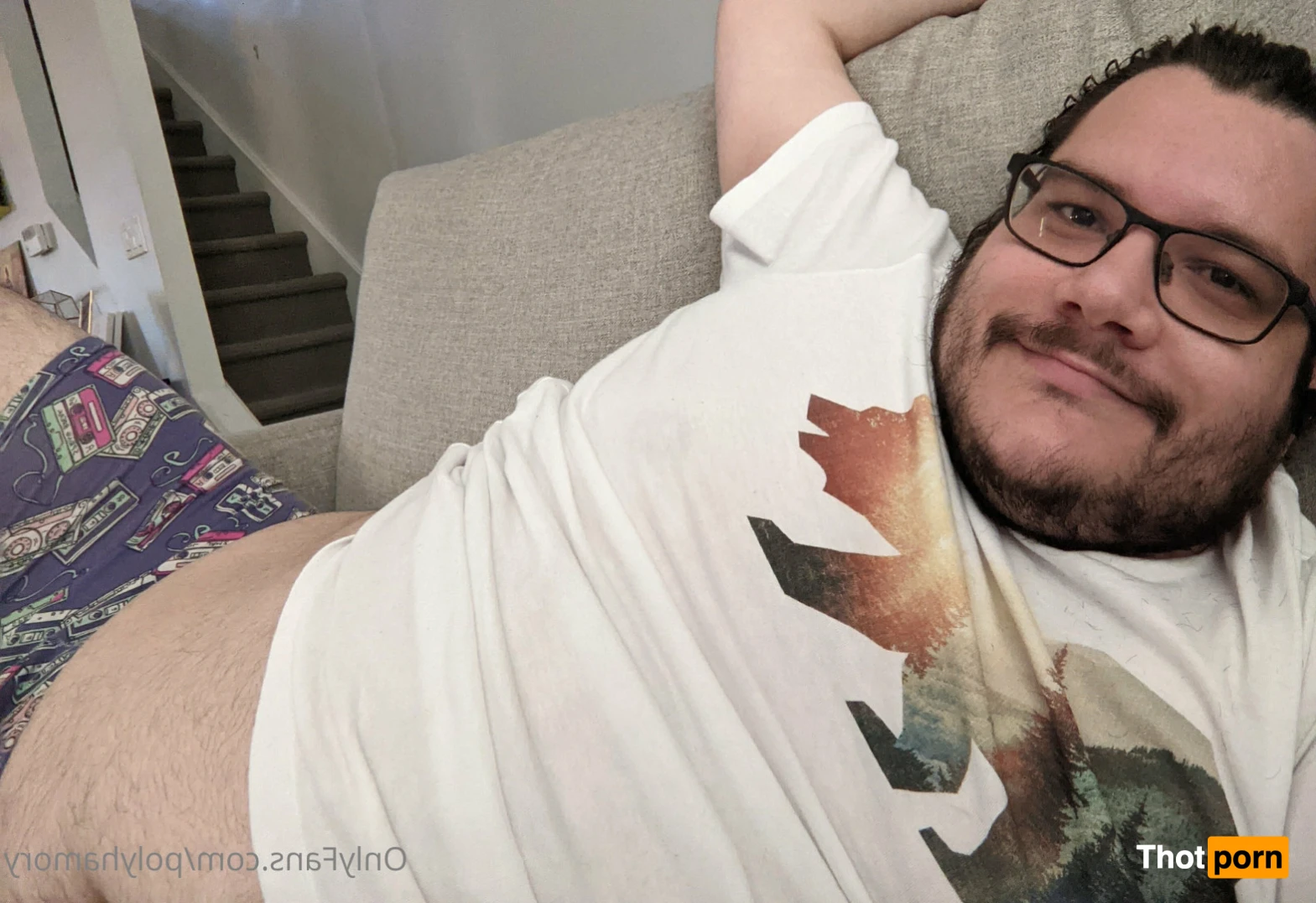 polyhamorous 14675765