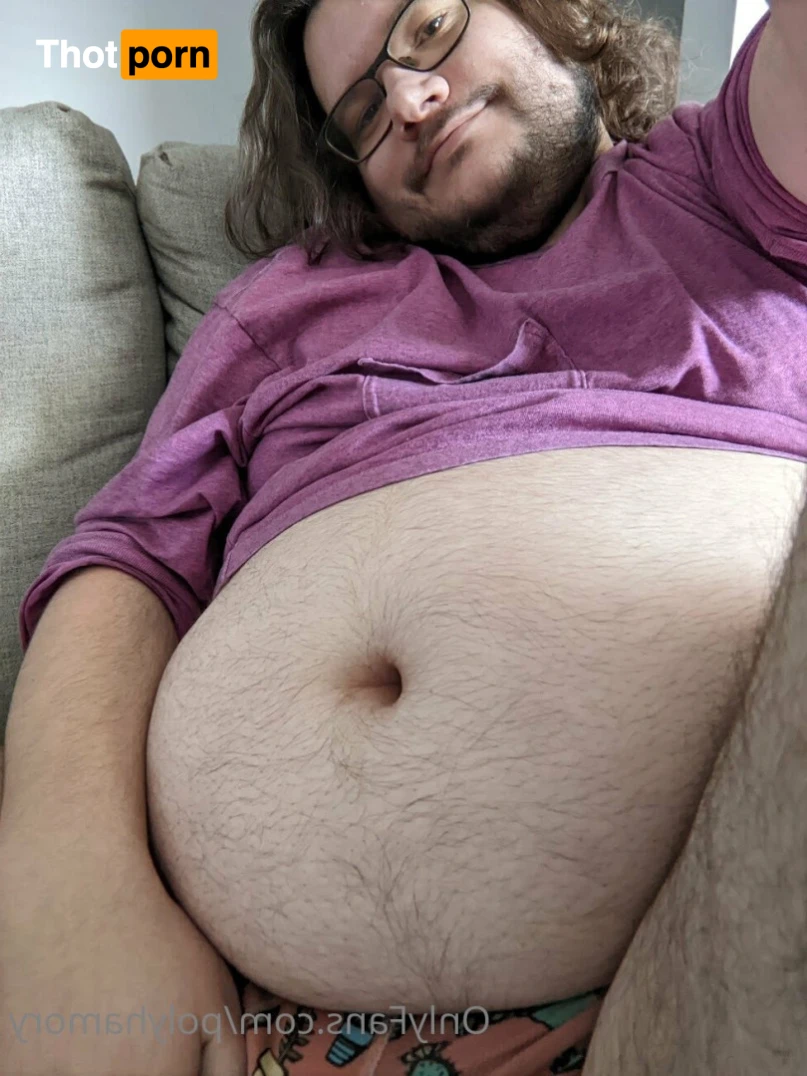 polyhamorous 14675826