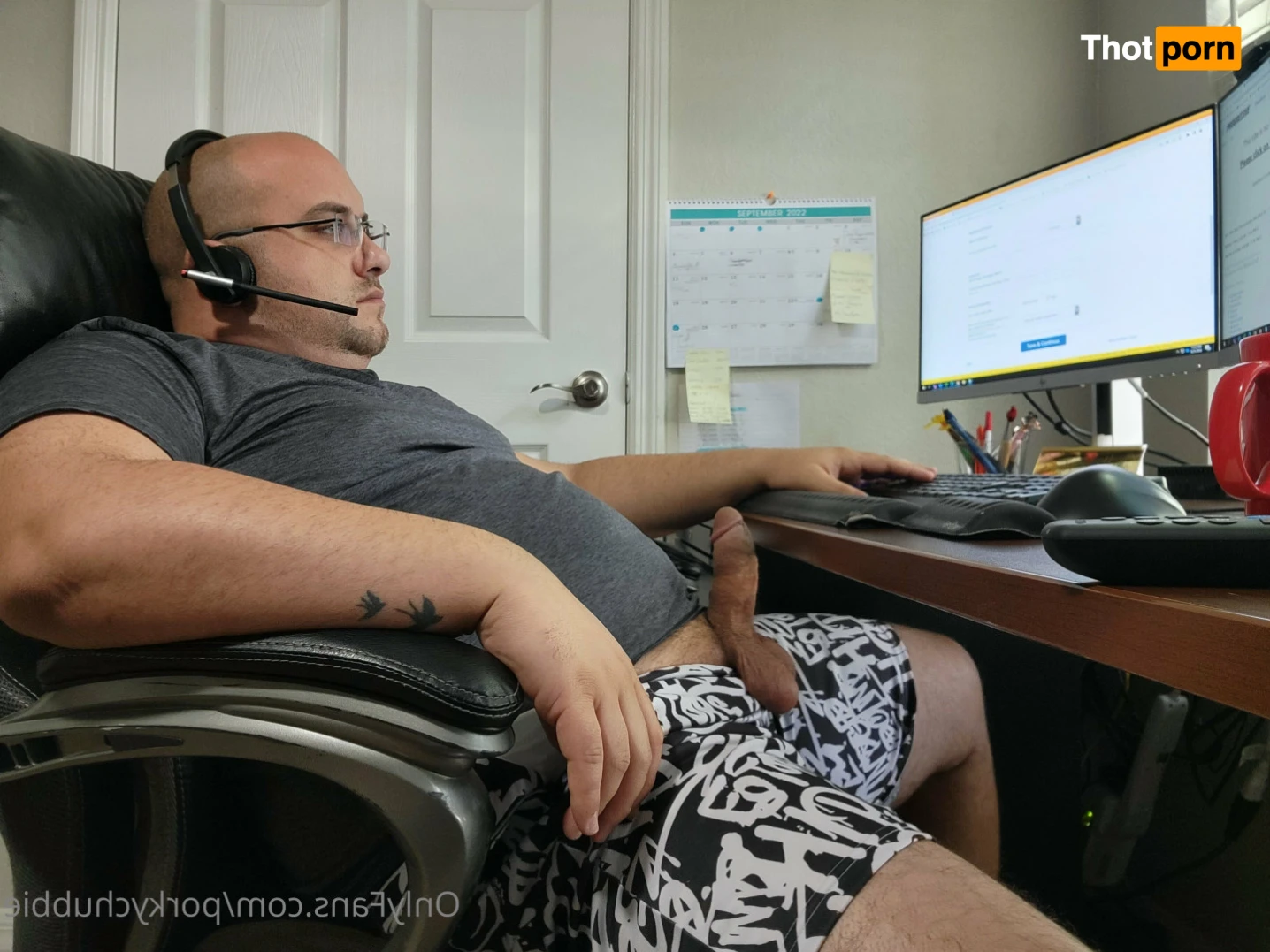 Two Fat Guys In Love 🥰 🐷 14649874