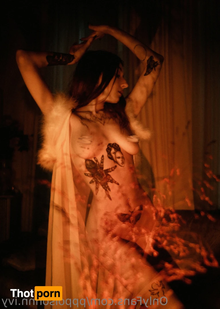 𝐏𝐨𝐢𝐬𝐨𝐧 𝐈𝐯𝐲 10928257