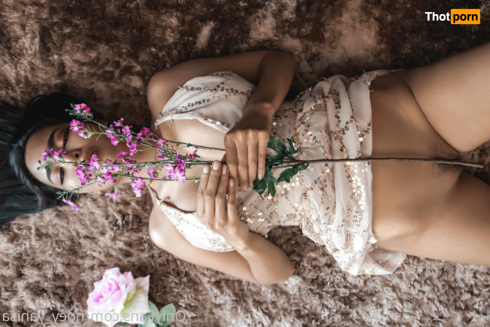 Yingnoey2808 (Premium Account) 13884210