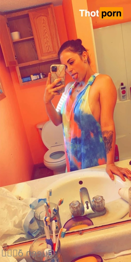 𝓠𝓾𝓮𝓮𝓷 𝓑𝓮𝓮💕 14244116