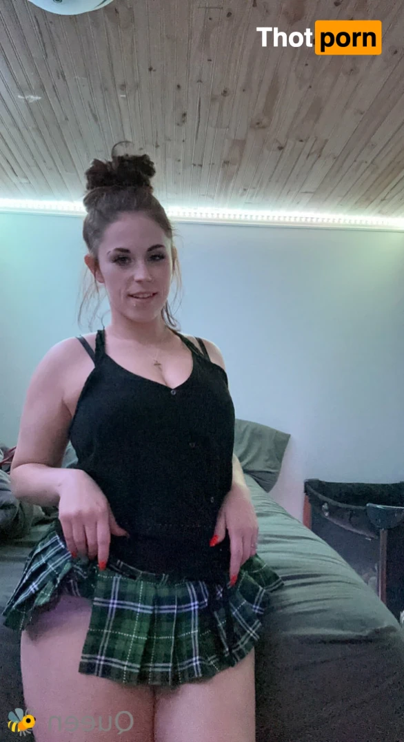 𝓠𝓾𝓮𝓮𝓷 𝓑𝓮𝓮💕 14244416