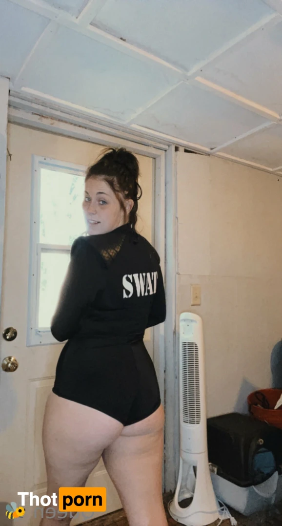 𝓠𝓾𝓮𝓮𝓷 𝓑𝓮𝓮💕 14244665