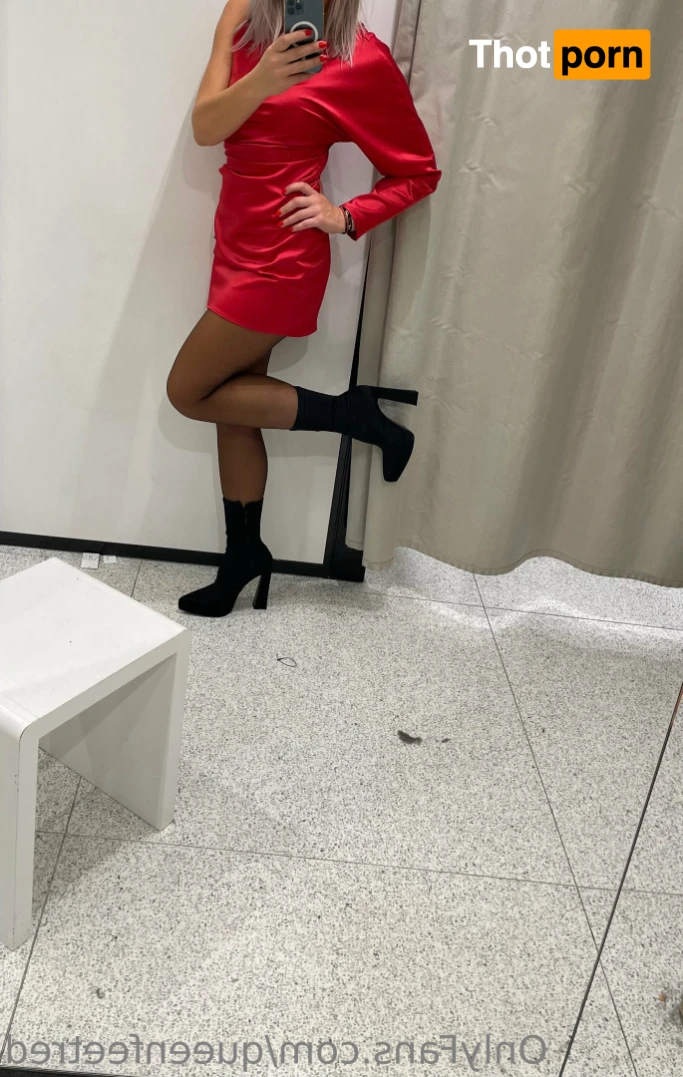 Queenfeetred 14231691