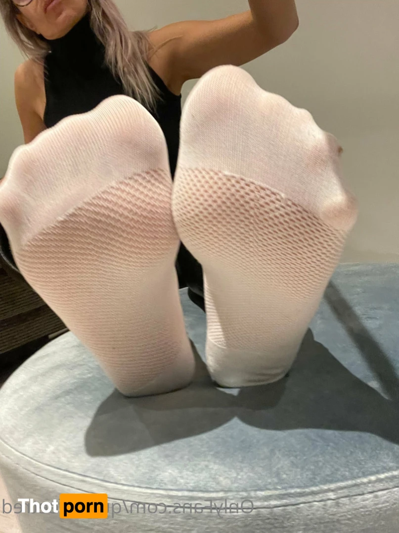 Queenfeetred 14231815