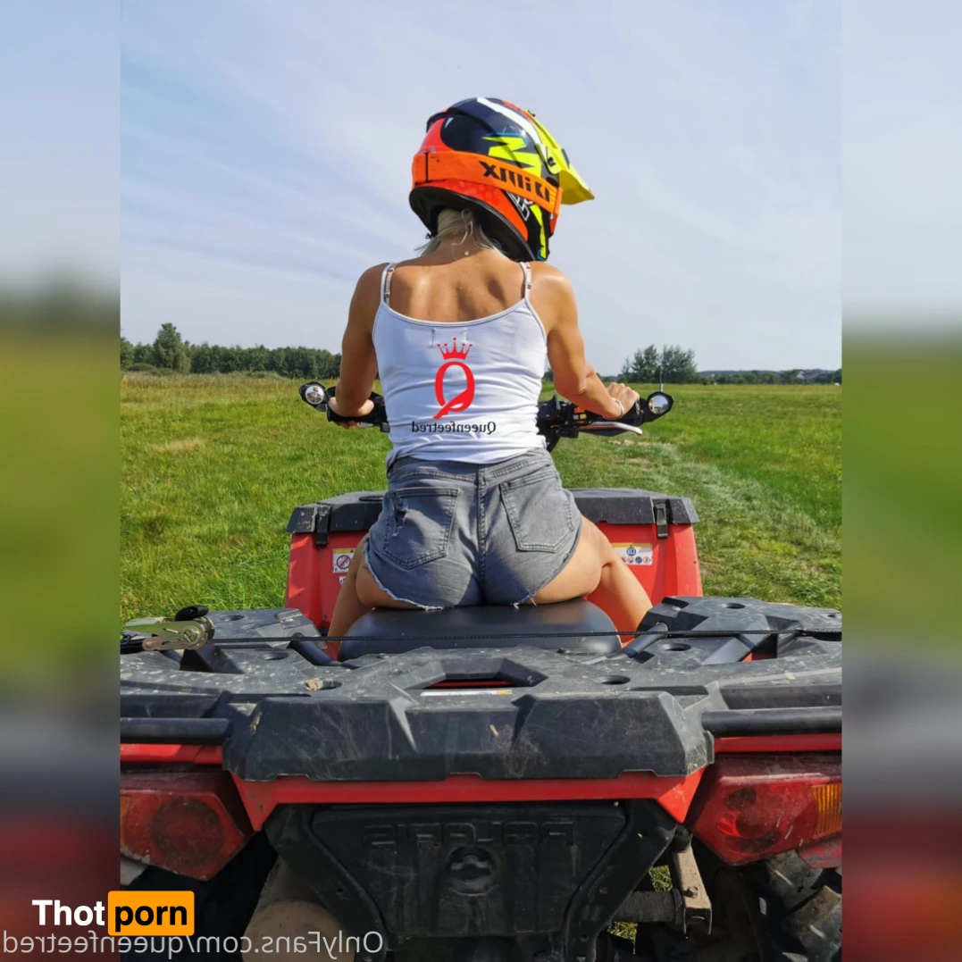 Queenfeetred 14231915