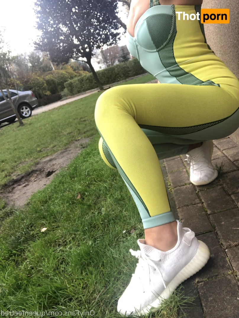 Queenfeetred 14232109