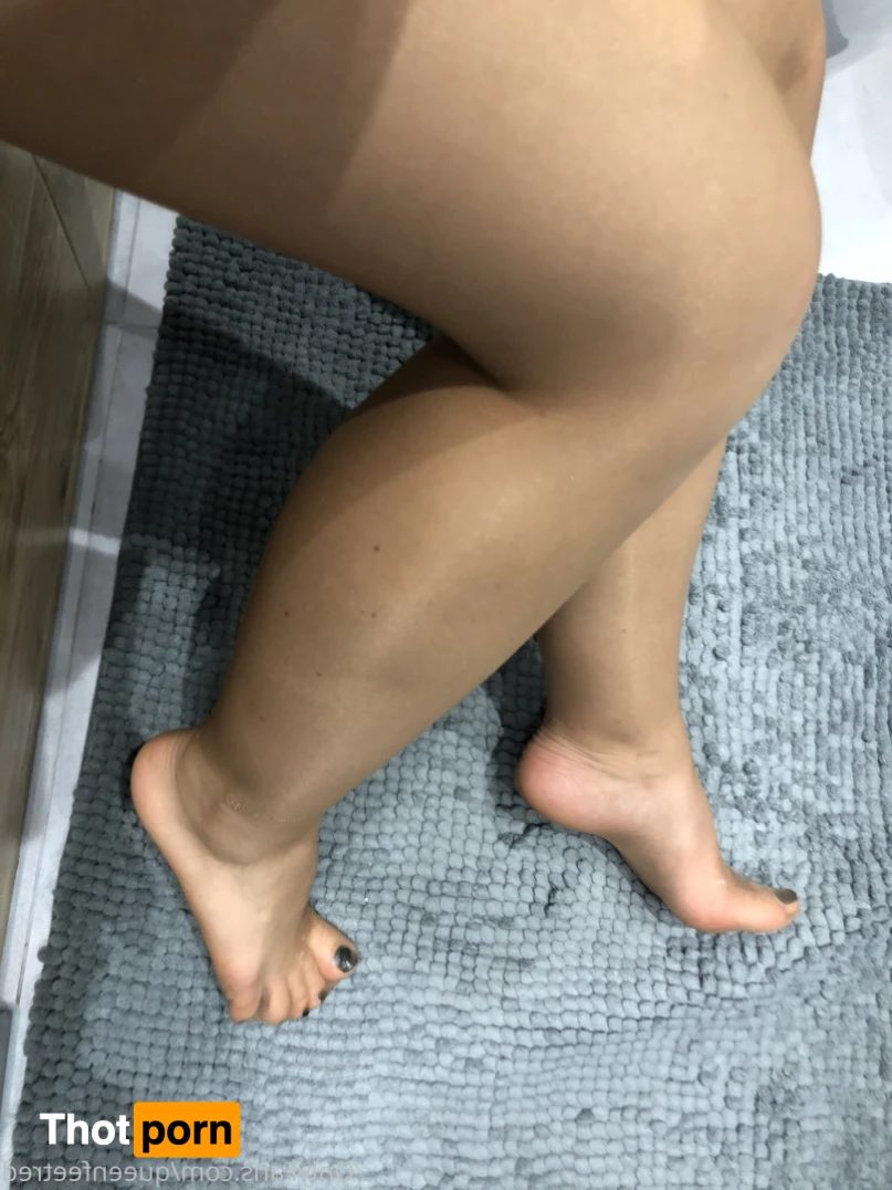 Queenfeetred 14232451