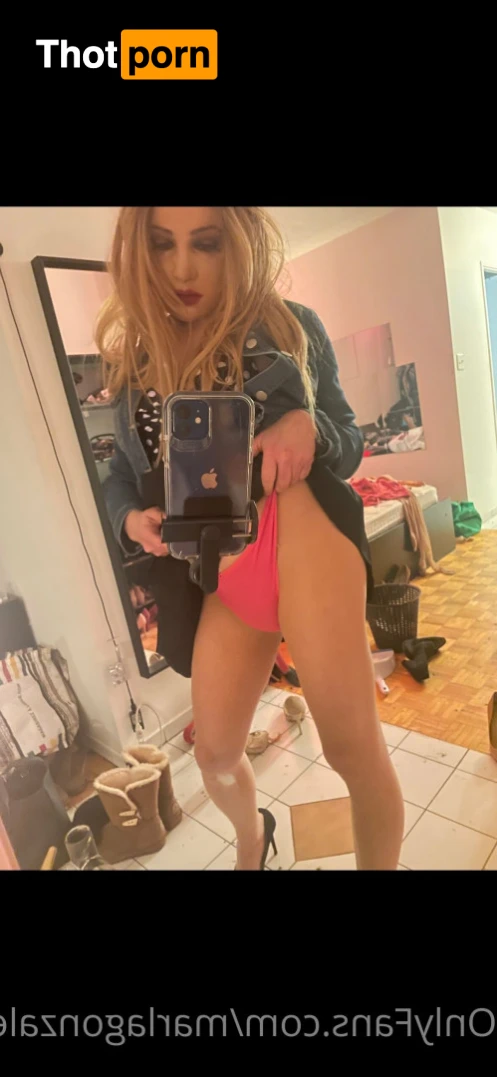 Queen Marla 14117605