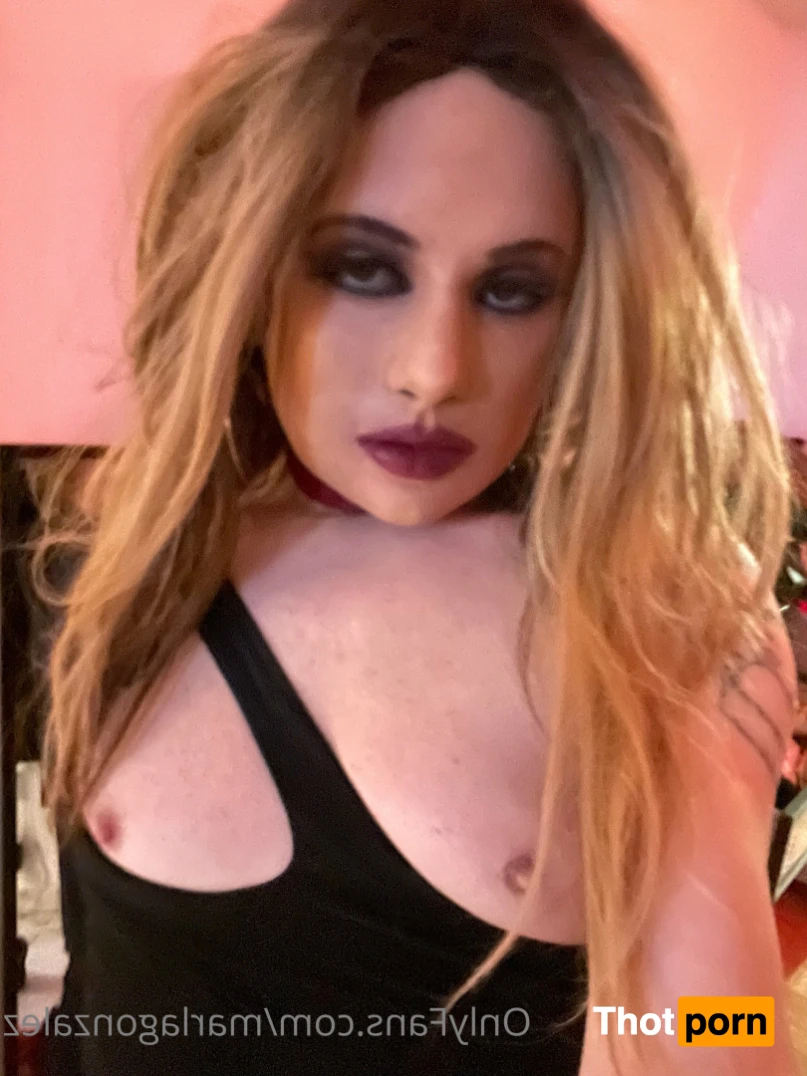 Queen Marla 14117680