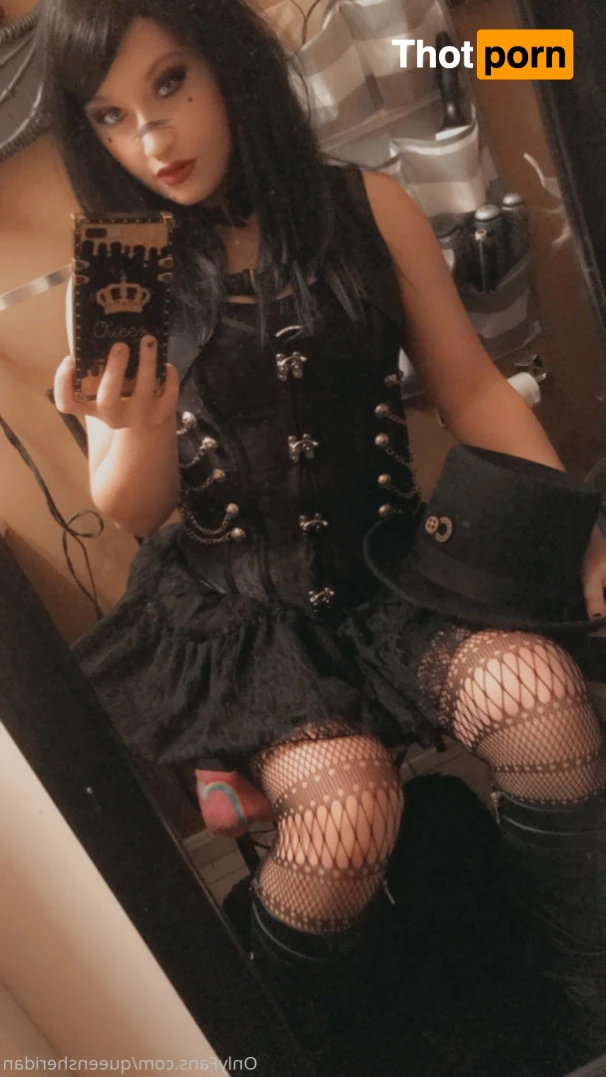 QueenSheridan 14115766