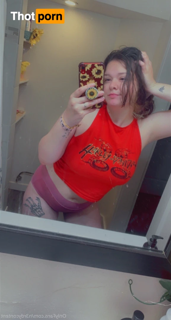 Rosebud 🌹 14081438