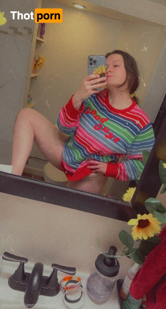 Rosebud 🌹 14081529