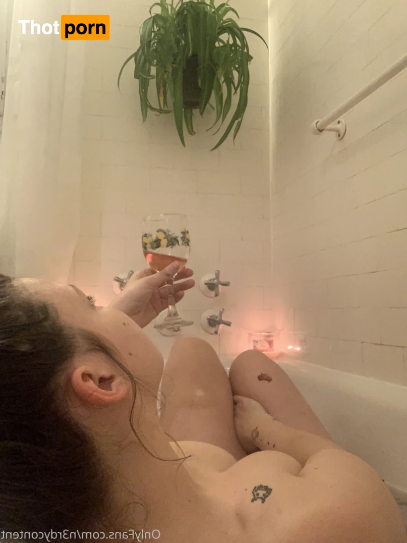 Rosebud 🌹 14082133