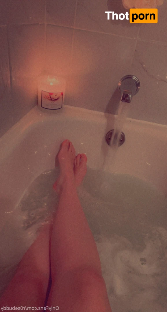 Rosebud 🌹 14082251