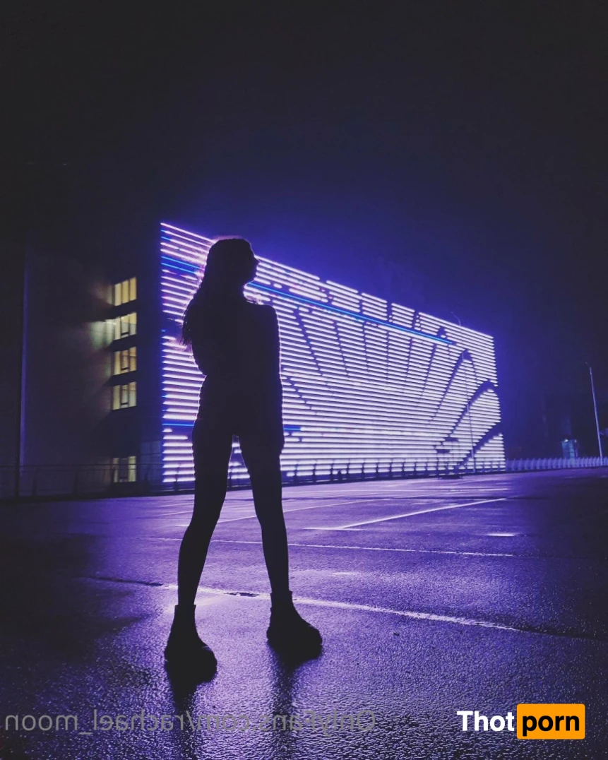 Rachael Moon 🌙 14075716