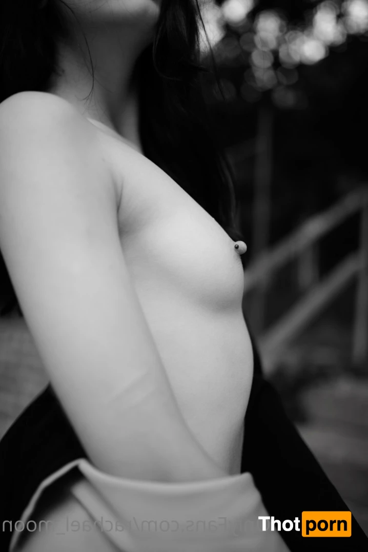 Rachael Moon 🌙 14076958