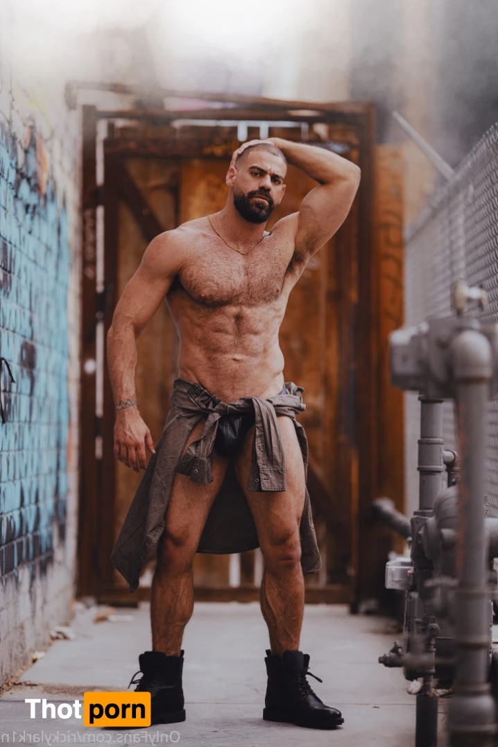 ricky larkin ♉️ 13447761