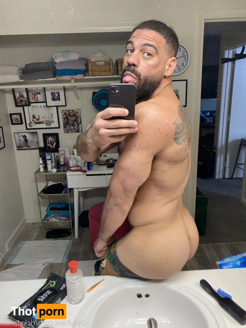 ricky larkin ♉️ 13449162