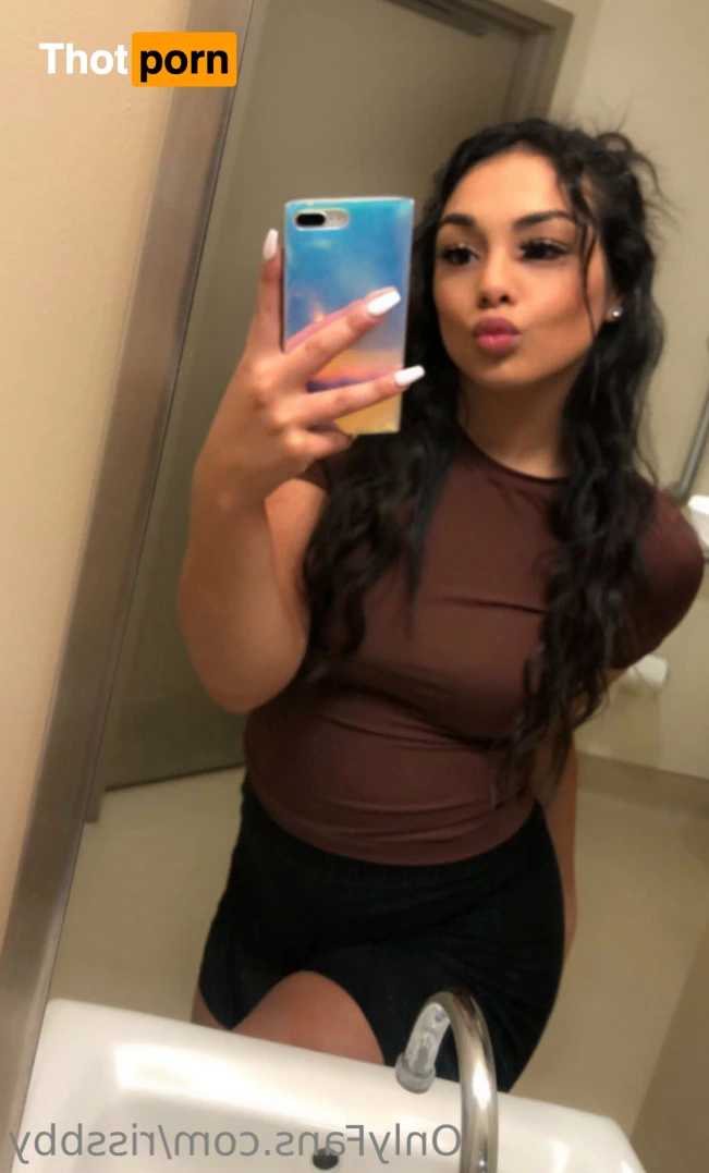 idontkissandtell 13322717