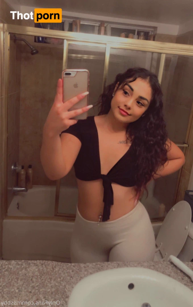 idontkissandtell 13322893