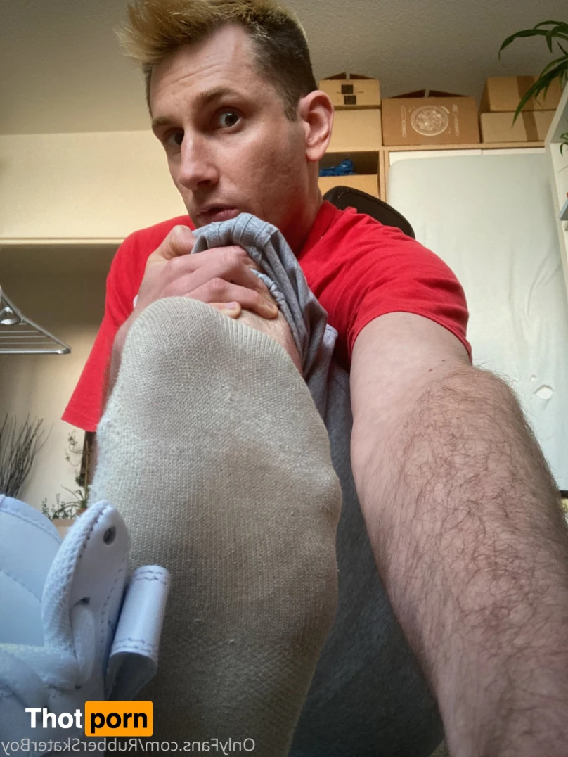 RubberSkaterBoy 12973537