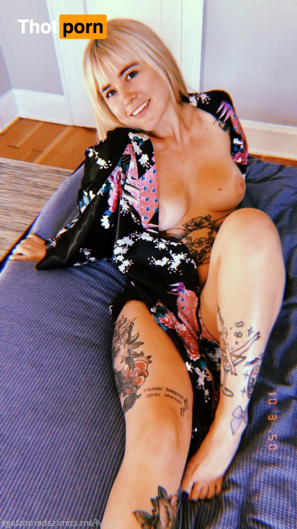 Saberonstage 12631915