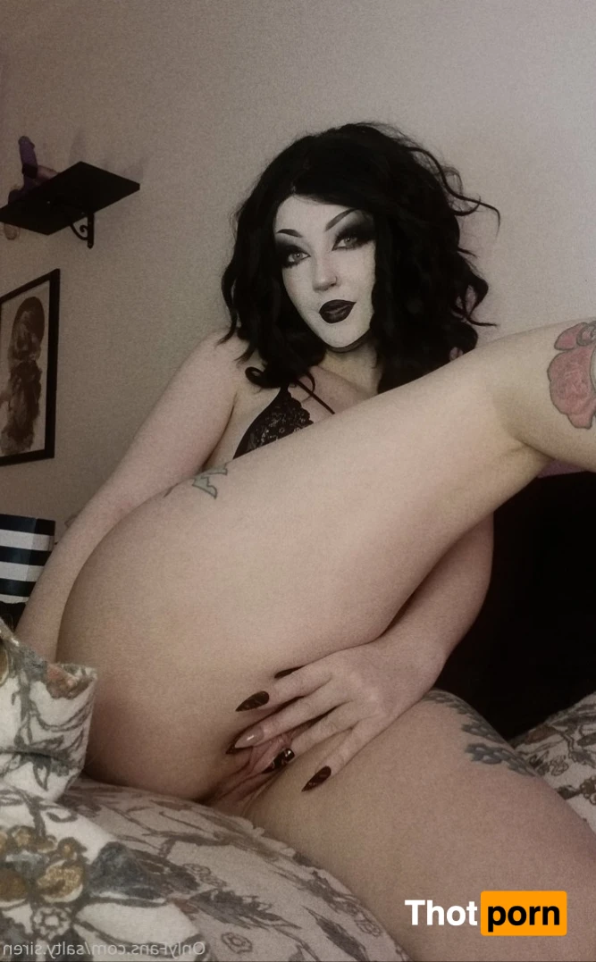 Salty Siren 12518911