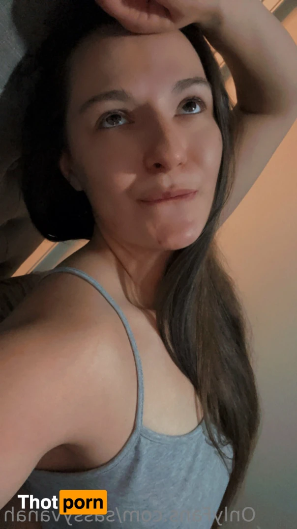 Sassy Vanah 12180841