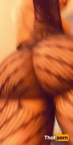 10723574