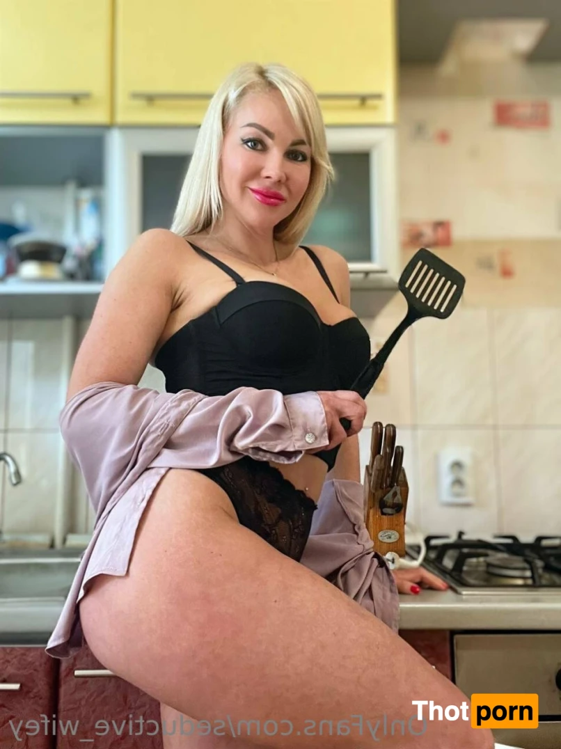 Seductive Wifey 12044922