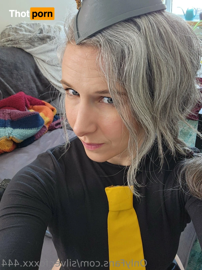 Silver Foxxx 16480035