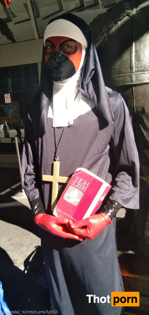 Sir_LatexMan 16472767