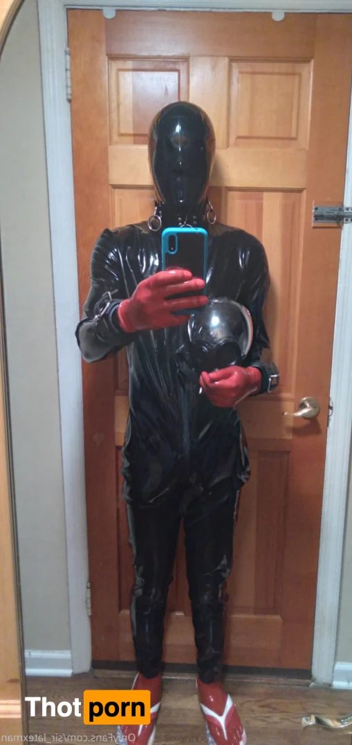 Sir_LatexMan 16472776