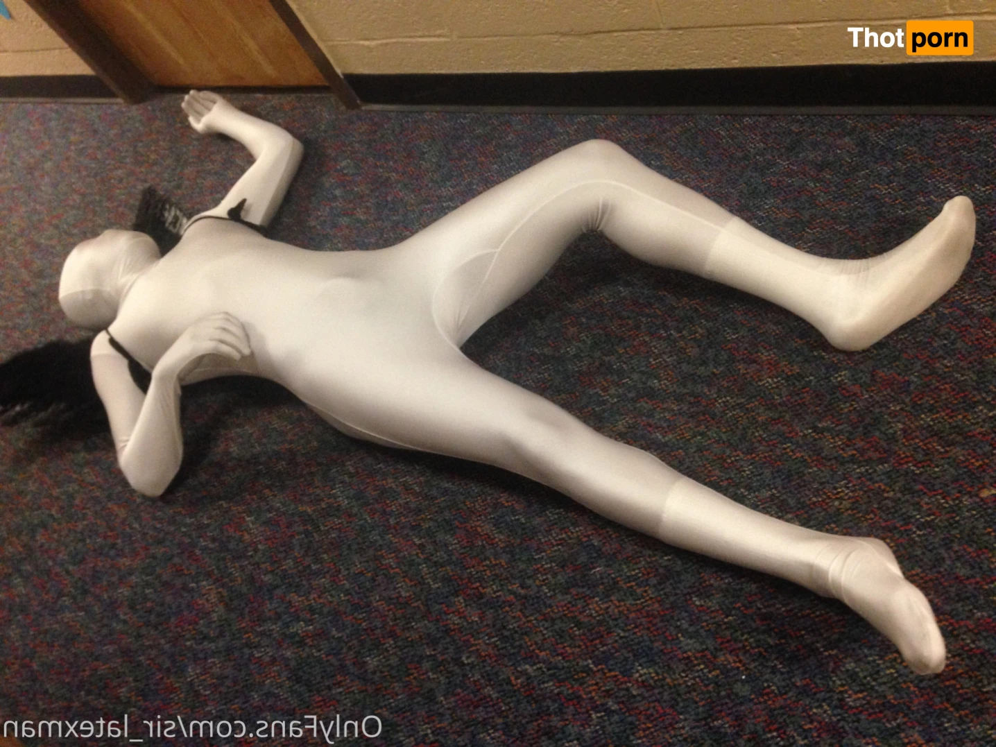 Sir_LatexMan 16472896