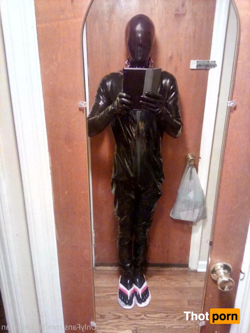 Sir_LatexMan 16472909