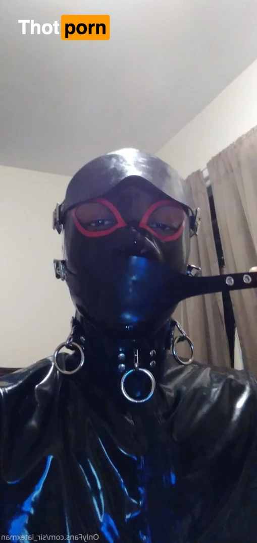 Sir_LatexMan 16473065