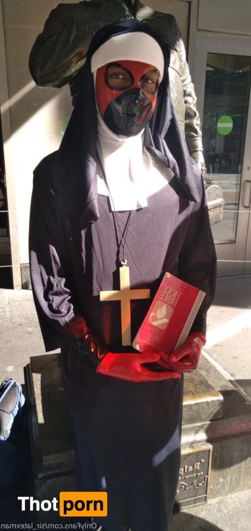 Sir_LatexMan 16473132