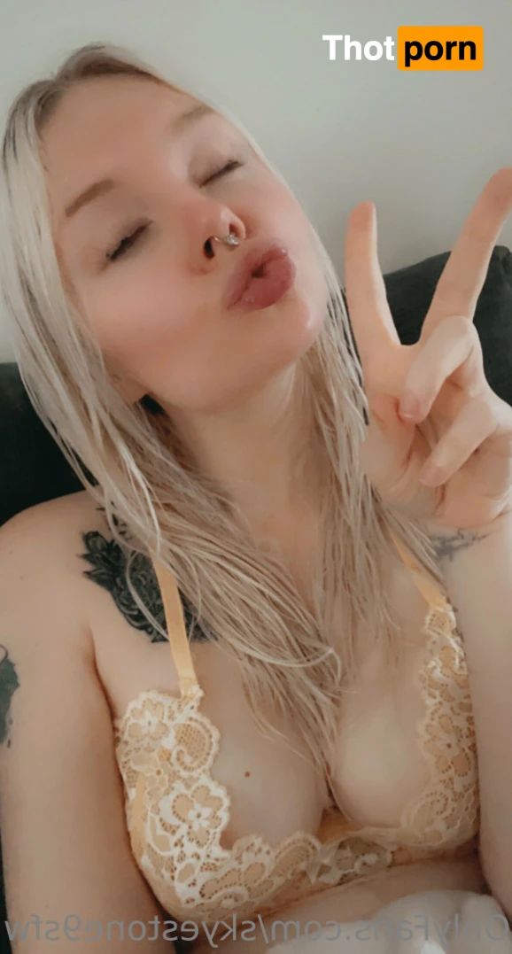 ♡ Skye Stone SFW Page 16430809