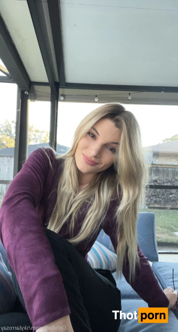 Skylar Rose 16430196