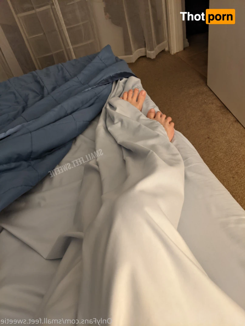 Goddess Alyssa 16409881