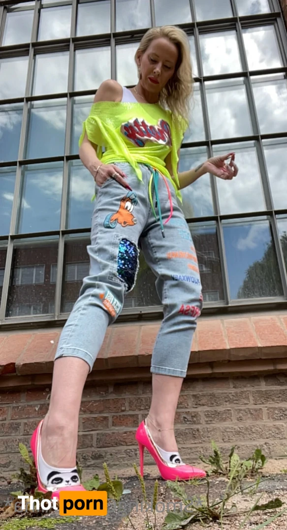 Smokingqueenalina 16390847