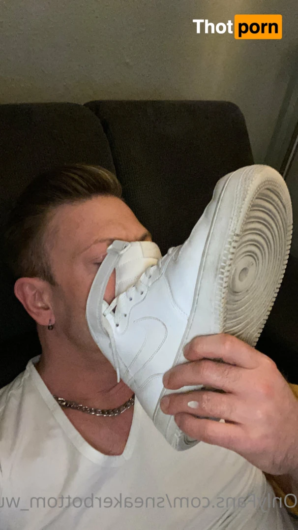 Sneaker/Sagger fun 16363963