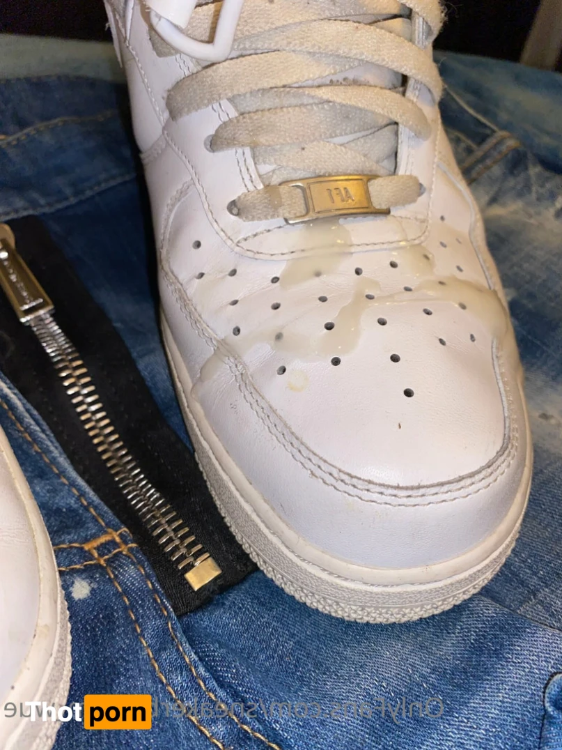 Sneaker/Sagger fun 16364030