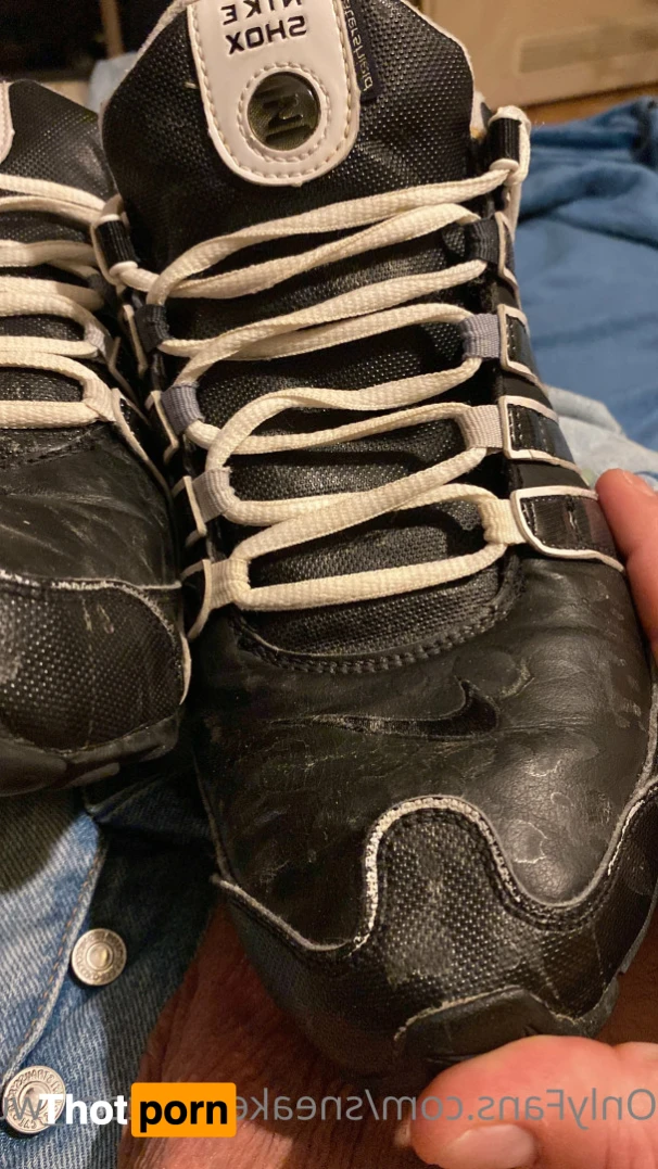 Sneaker/Sagger fun 16364128